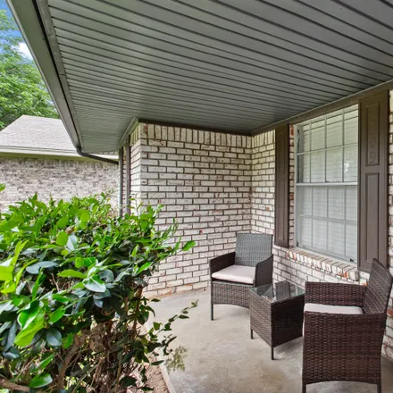 Image 4 - 2234 Greenbrier Drive, Irving, TX 75060, USA - House for rent