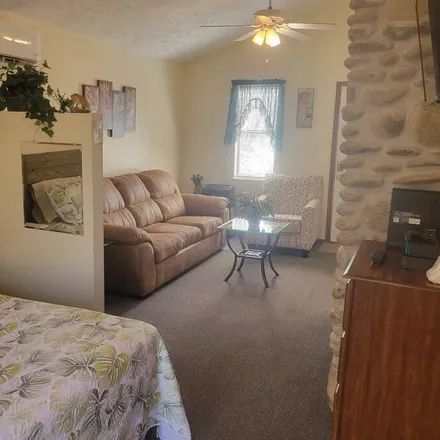 Rent this 1 bed house on Pigeon Forge