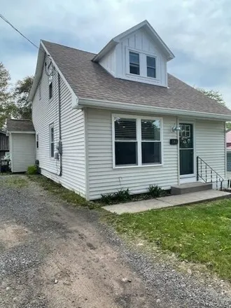 Rent this 4 bed house on 177 Carpenter Road in Harveys Lake, Luzerne County