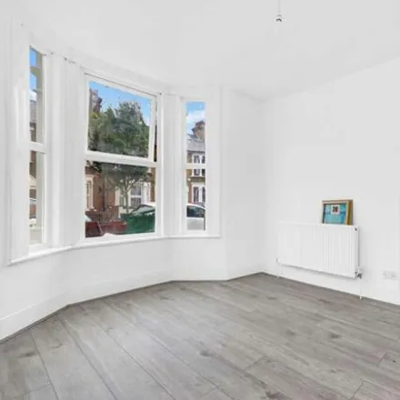 Image 3 - North Family Stand, Windsor Road, London, E10 5LP, United Kingdom - House for sale