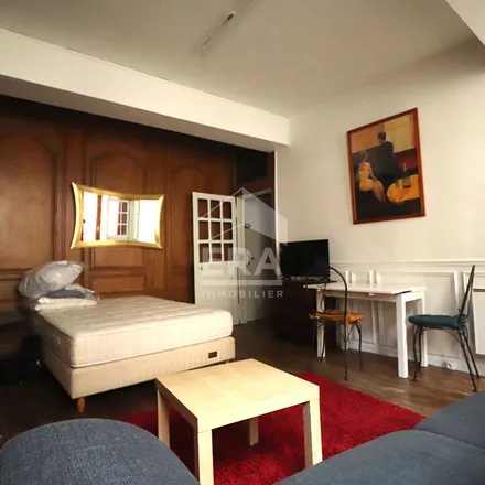 Rent this 1 bed apartment on Grand Octogone in 60200 Compiègne, France