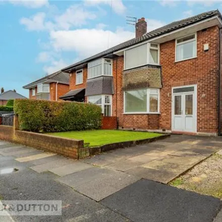 Buy this 3 bed duplex on Worcester Road in Middleton, M24 1NX