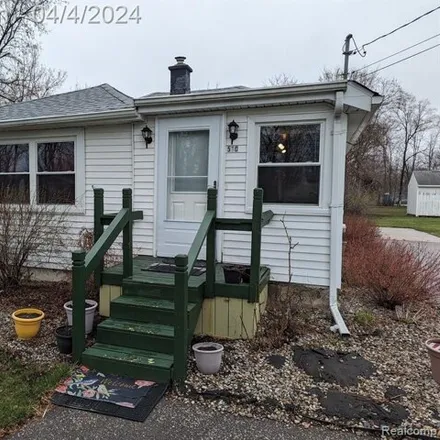 Buy this 2 bed house on 522 North Brady Street in Corunna, Caledonia Charter Township