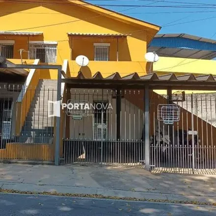 Rent this 2 bed house on Rua Jaboticabeiras in Jardim Pinheirinho, Embu das Artes - SP