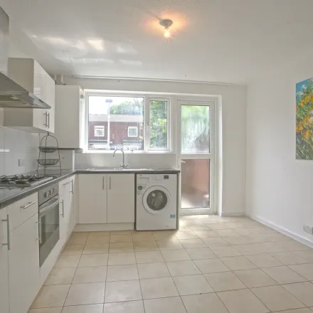 Image 5 - 4-32 Culmore Road, London, SE15 2RQ, United Kingdom - Townhouse for rent