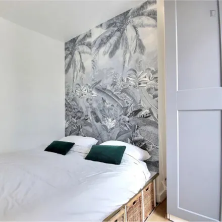 Rent this studio apartment on 90 C B Rue du Chemin Vert in 75011 Paris, France