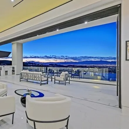 Image 3 - Solitude Rock Court, Henderson, NV 89012, USA - House for sale