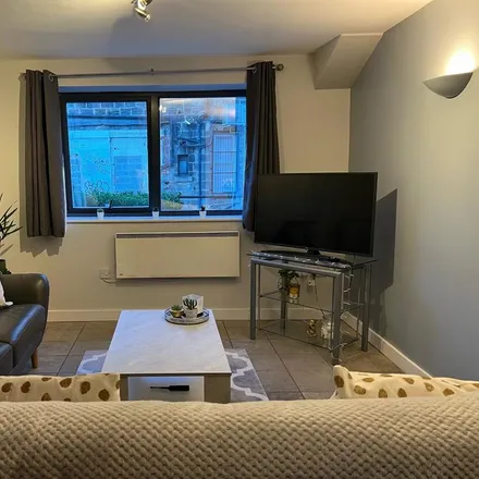 Rent this 2 bed apartment on The Shires in Bennett Road, Leeds