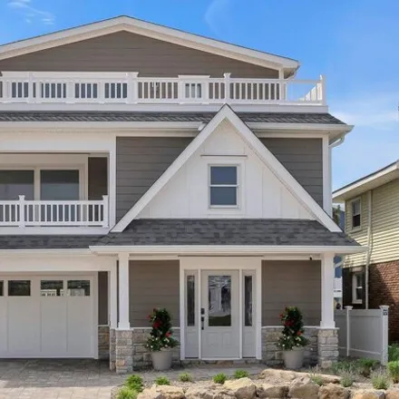 Buy this 5 bed house on 16 Bond Avenue in Lavallette, Ocean County