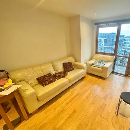 Rent this 2 bed room on The Union in The Parade, Leeds