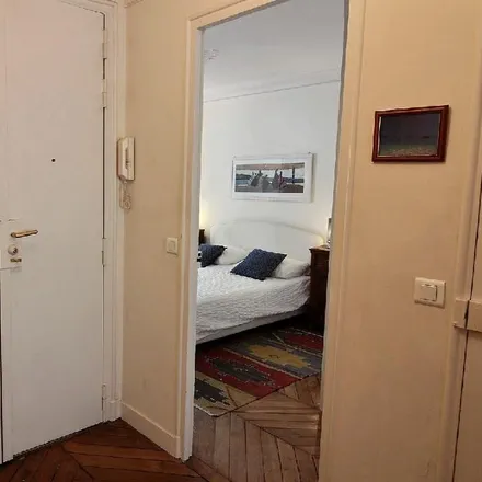 Image 4 - 8 Rue Bude, 75004 Paris, France - Apartment for rent