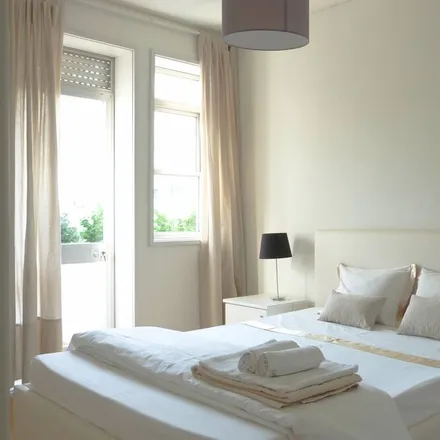 Rent this 4 bed apartment on Rua de Castro Portugal in 4400-086 Vila Nova de Gaia, Portugal