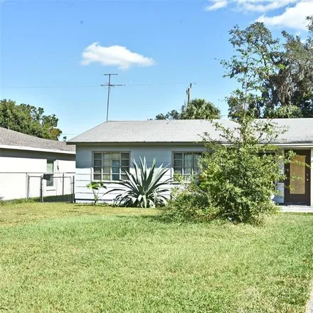 Buy this 3 bed house on 2439 South Elm Avenue in Highland Park, Sanford