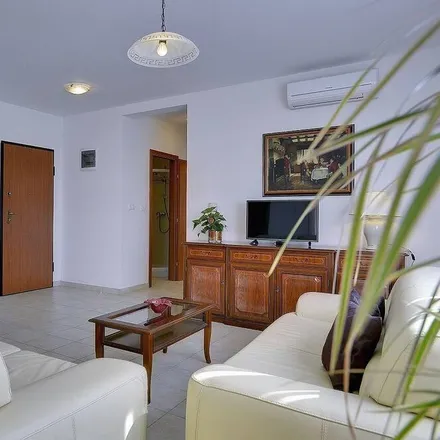 Image 9 - Pula, Grad Pula, Istria County, Croatia - Apartment for rent