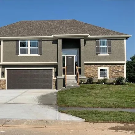 Buy this 4 bed house on 900 Lindenwood Lane in Liberty, MO 64068