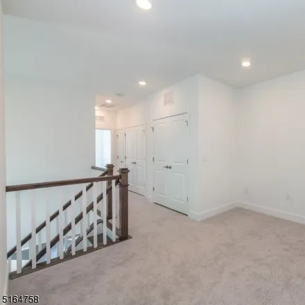 Image 9 - 7 Morris Place, Morris Plains, Morris Township, NJ 07950, USA - Loft for sale