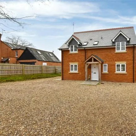 Rent this 4 bed house on Harpsden Road in South Oxfordshire, RG9 4JX