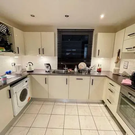 Rent this 3 bed apartment on Sinclair Walk in Brighton, BN1 4ZE