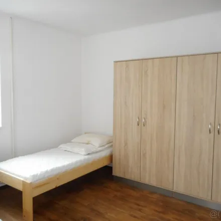 Image 9 - Sousoší Nejsvětější Trojice, Náměstí Míru, 377 01 Jindřichův Hradec, Czechia - Apartment for rent