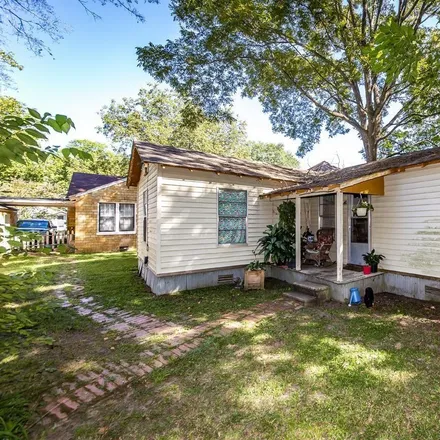 Image 3 - 831 Center Street, Conway, AR 72034, USA - House for sale