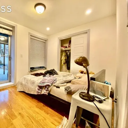 Image 6 - 144A Hull Street, New York, NY 11233, USA - Townhouse for rent