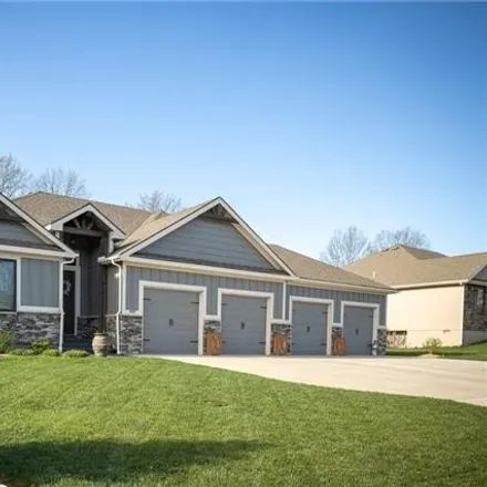 Buy this 4 bed house on 463 Northwest Rust Court in Grain Valley, MO 64029