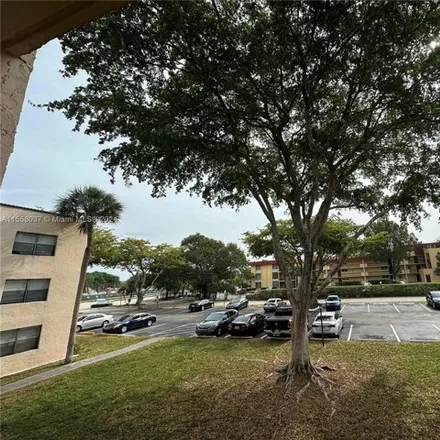 Image 2 - Ravensky's Building, Foxcroft Road, Miramar, FL 33025, USA - Condo for sale