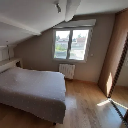 Rent this 4 bed house on 26600 La Roche-de-Glun