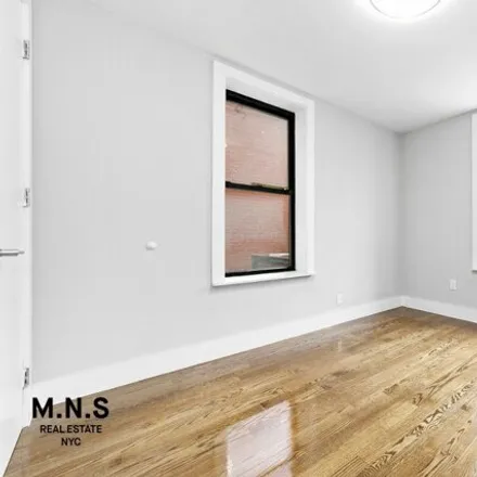Image 4 - 235 East 117th Street, New York, NY 10035, USA - House for rent