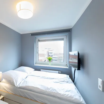 Rent this 2 bed apartment on Königstraße 7 in 22767 Hamburg, Germany