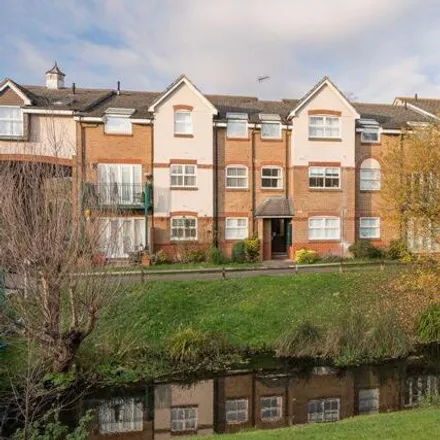 Buy this 2 bed apartment on 34 Uxbridge Road in Rickmansworth, WD3 8BQ