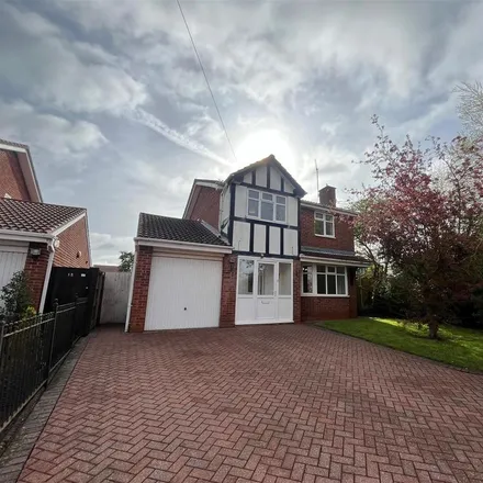 Rent this 4 bed house on Hilliard Close in Bedworth, CV12 8TJ