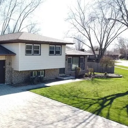 Buy this 3 bed house on 1221 Will Drive in Lockport, IL 60441