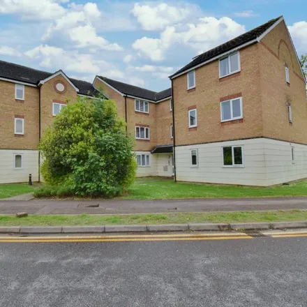 Rent this 2 bed apartment on 73 St. Mary's Road in Watford, WD18 0WQ