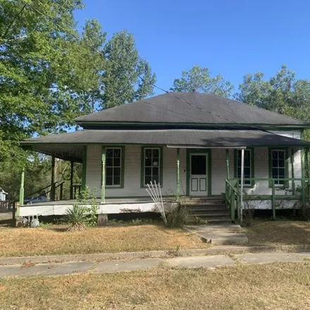 Buy this 3 bed house on 392 Unetta Street in Hattiesburg, MS 39401