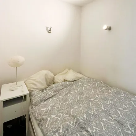 Rent this 3 bed apartment on Urbanstraße 18 in 73207 Plochingen, Germany