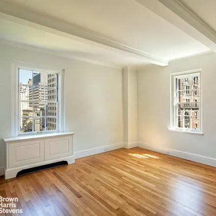 Image 7 - 40 FIFTH AVENUE 11B in Greenwich Village - Apartment for sale