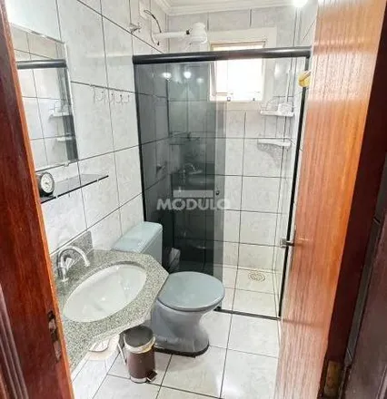 Rent this 3 bed apartment on Rua Márcio Ribeiro da Silva in Chácaras Tubalina e Quartel, Uberlândia - MG
