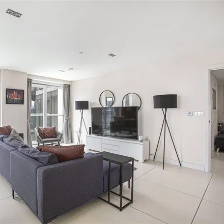 Image 2 - The Bezier Apartments, 91 City Road, London, EC1Y 1BD, United Kingdom - Apartment for rent