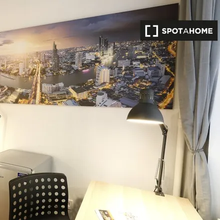Rent this 2 bed room on Tá-Ti-Ka Napközi Otthonos Óvoda in Budapest, Rákóczi út 15