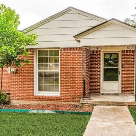 Rent this 2 bed house on 1502 Lansford Avenue in Dallas, TX 75224