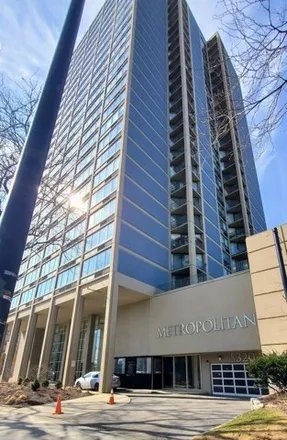 Rent this 2 bed condo on The Metropolitan in 5316-5348 North Sheridan Road, Chicago