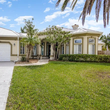 Buy this 5 bed house on 500 Rio Pino North in Melbourne, FL 32903