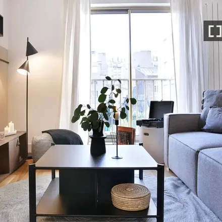 Rent this 3 bed apartment on 33 Rue de Clignancourt in 75018 Paris, France