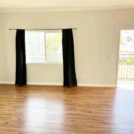 Image 7 - 10907 Otsego Street, Los Angeles, CA 91601, USA - Townhouse for rent