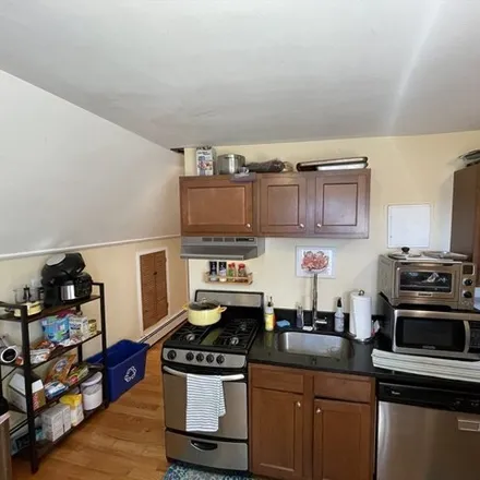 Image 7 - 5 Irving Street, Somerville, MA 02144, USA - Apartment for rent