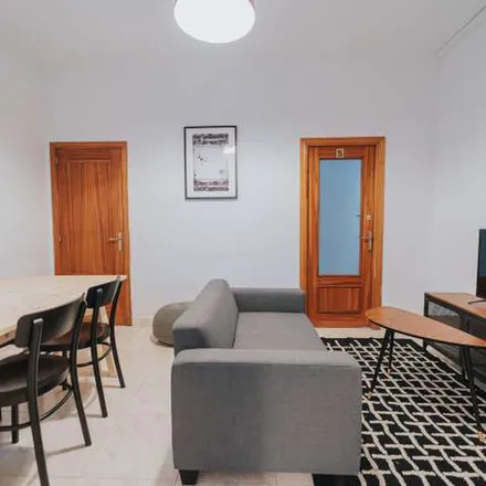 Rent this 5 bed apartment on Avenida del Mediterráneo in 24, 28007 Madrid