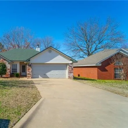 Image 2 - 6104 Sandy Parker Court, Fort Smith, AR 72916, USA - House for sale