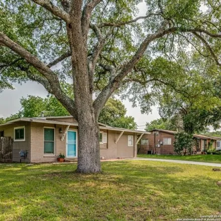 Image 2 - 322 West Lindbergh Boulevard, Universal City, Bexar County, TX 78148, USA - House for sale