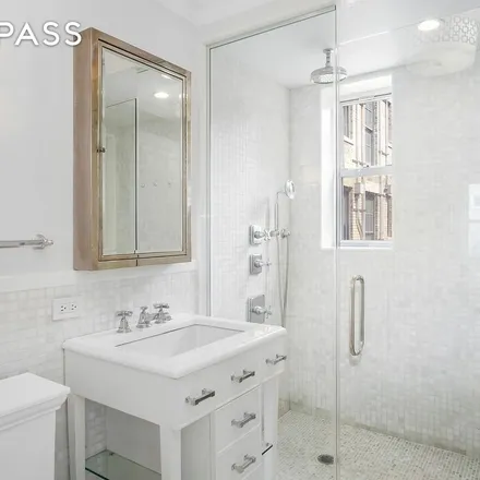 Image 7 - 167 East 82nd Street, New York, NY 10028, USA - Apartment for rent
